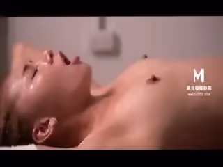 性虐女拳手
