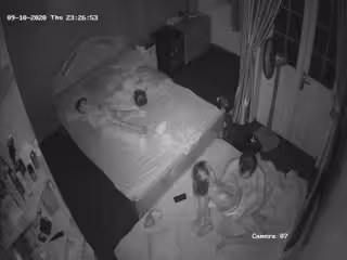黑客破解攝像頭偷拍❤️外遇男偷吃不過癮,攜好友一起操老婆2