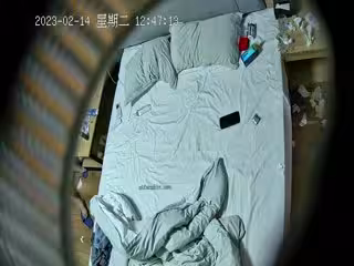 2023-2-14酒店偷拍新片速遞❤情人節舔逼狂魔與反差婊眼鏡女友續集變換床位草一地的擦精紙