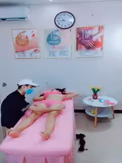 專業私密按摩會所，男技師給女客戶推油，饑渴難耐後入操操女上位啪啪做愛第01集