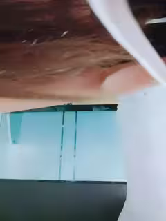 【技師再現江湖】，漂亮有韻味的小少婦，白皙苗條，蜜桃臀正對鏡頭看小穴，後入啪啪