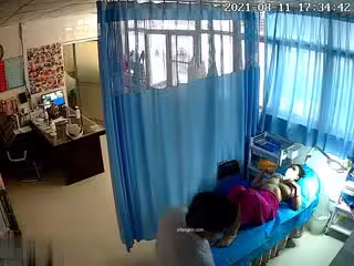 入侵破解攝像頭偸拍✅乳房保健院催乳按摩師給數位良家少婦按摩推拿乳房催奶水✅眼鏡妹奶子太大了很有手感