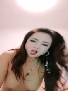 長發尤物輕熟女韻味十足，主動掰穴特寫，經典戶型蝴蝶逼，掰開保養的不錯，誘惑十足第02集