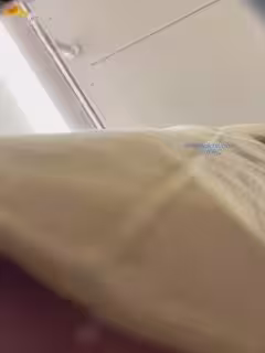 偷拍大神尾隨CD❤️學生無內冬天都光腿不穿內褲的學姐反差婊4K超清原版畫質