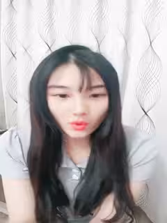 顏值區美女主播淪陷在狼友的禮物攻勢之下，全程露臉漏出奶子和操操，好嫩好粉好刺激，最後還脫光了不要錯過
