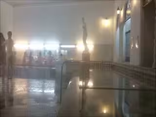 刺激到頂點！大神潛入校園女生公共浴室偸拍✅內部真實春色一屋子年輕的肉體身材一個賽一個✅發育的很好超誘人2