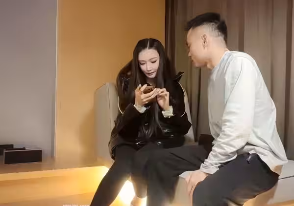 3800高端外圍，水汪汪大眼睛，含情脈脈誰能扛得住，極品女神名副其實