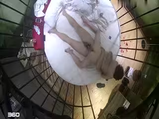 360監控上帝視角偷拍 情趣小圓床一對偷情的男女