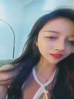有點混血高挑模特女神，撅起屁股露出美鮑魚，和網友聊聊自己的性事，特寫粉木耳第04集