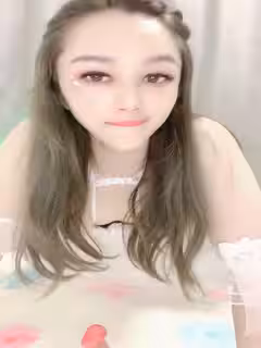 有點妖的美女，白絲情趣內衣情趣椅子上道具深插白虎穴塞的滿滿的道具刺激陰蒂，第02集