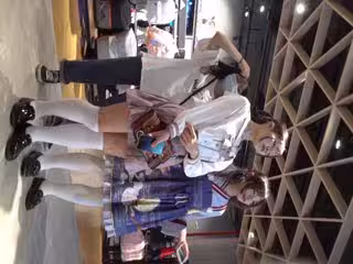 【CD精選】大型商城專挑年輕漂亮妹妹裙底 這迷人的小內內包裹住的屁屁 看的真是過癮
