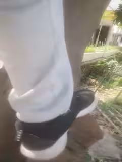 最牛視角偷拍站街女探花《本場無套內射》❤️被村口吃棒棒冰等客的妹子帶到簡易磚房交易