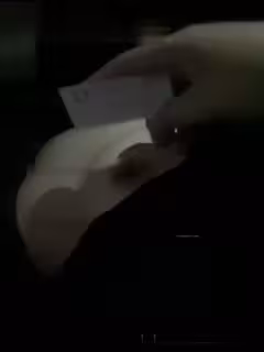 酒吧下了迷藥和春藥，這個00後中國南航的在職空姐，B太緊了，奶頭也很粉嫩迷藥勁先上來了，先揉—下奶頭，等春藥勁一到準備開日。