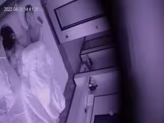 2022-4.20-21新流出酒店偷拍系列❤極品少女白領制服誘惑被排骨男炮友爆操三次