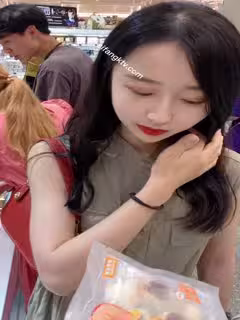 超高顏值的極簡風美少女襲來！