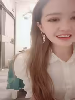 顏值網紅臉女神露臉琅琊榜自慰，手上戴套拳交，大黑牛自慰第02集