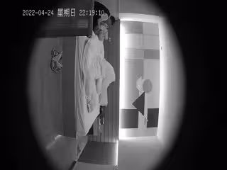 22年4月24新流出大學城附近酒店安防攝像頭偷拍大學生情侶開房5小時激情爆操幾次給小哥點個贊