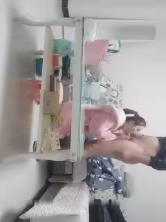 【專搞良家】老哥約了個少婦上門啪啪，口口搞硬沙發上大力猛操，很是誘惑喜歡不要錯過