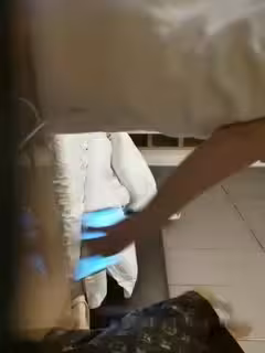 【秦總全國探花】約了個苗條妹子TP啪啪，沙發上玩弄一番再到床上大力猛操，很是誘惑喜歡不要錯過