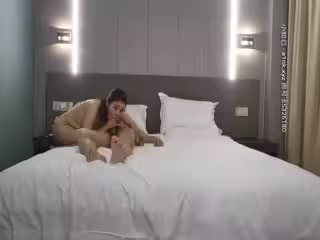 666小祁探花深夜場性感黑衣大長腿妹子啪啪，乳推舔背騎坐自己動後入抽插猛操
