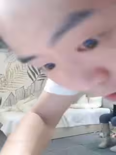 老哥越南約了個高顏值妹子啪啪跳舞扭動一番開干TP後入騎