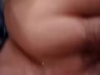 酒店約外圍偷拍屌哥帶粉絲給上門的妹子加錢說服她一塊玩3