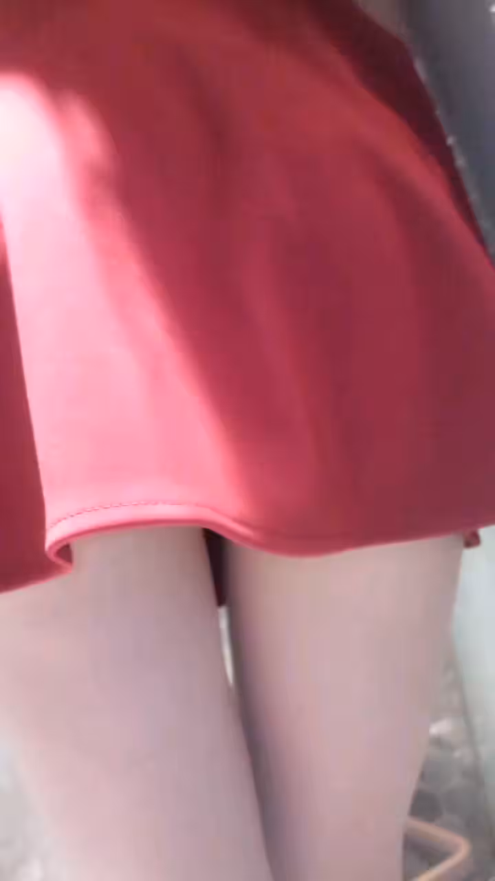 [短視頻區] 紅色連衣裙①