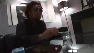 老闆大幹漂亮的職員，口爆吃驚