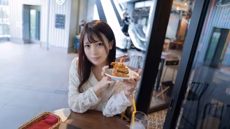 次第に慾望に支配され自ら腰を動かし悅ぶ淫らな美體に生中出し！！