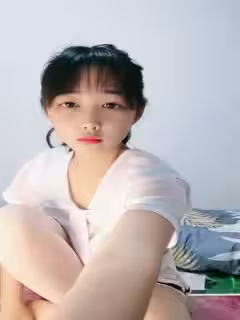 相貌清純可人完全看不出已為人母的美少婦，帶指套自慰摳穴特寫私處十分粉嫩第01集
