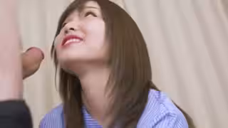 把濃稠精液噴在碧詩乃臉上！