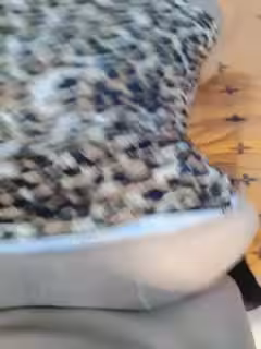 今天老婆漂亮哦，穿著豹紋連衣裙，下班堵在門口、激戰到床上，擁抱舌吻_女上位，酣暢淋漓！