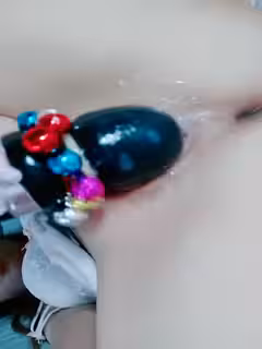騷氣黃髮少婦道具自慰近距離特寫按摩器震動逼高~潮出水呻吟嬌喘很是誘惑喜歡不要錯過