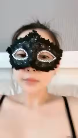 STP25020 頂級超嫩粉穴面罩網紅女神，性感弔帶情趣裝，無毛白虎乾淨美穴，假屌猛捅水聲嘩嘩，爽的呻吟浪叫，掰開騷穴爸爸插進來~STP25020
