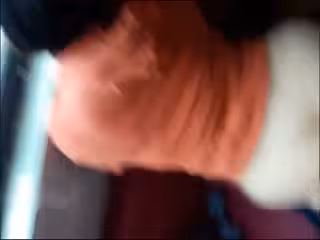 拉開窗簾，對著少婦自己家抓著頭髮後入