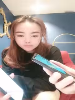老哥越南約了個妹子激情啪啪扣逼後入沙發上騎乘抽插乾了~多次很是誘惑喜歡不要錯過