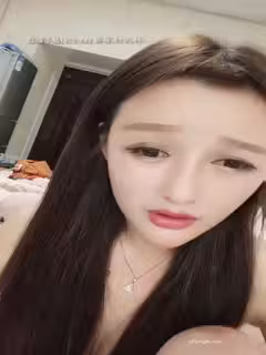 經典極品美女【果兒-珊珊貓】，模特身材超高顏值，鮑魚肥美粉嫩，清晰度高連尿道口都 看得清，一插水就流出來