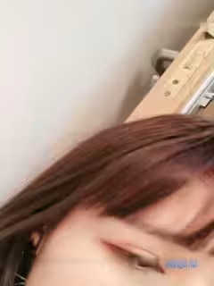 高顏值短髮萌妹子【KIKI】跳蛋自慰噴水，無毛粉穴塞入震動呻吟嬌喘非 常誘人，很是誘惑喜歡不要錯過