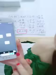 會噴奶!小粉妹和炮友直播大秀 根據刷的禮物口交啪啪 很 十分誘人