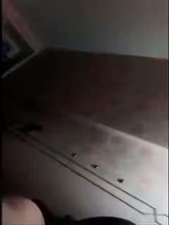 國產風騷嫵媚的TS趙君瑤和直男互相握著對方的雞巴戀戀不捨吃起來，好得勁，直男把美妖吃爽了等他來操射！