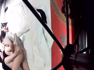 5301-情趣酒店逼毛很性感的美女被猥瑣男側入尻逼射逼