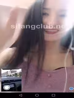 超牛逼大神勾搭素人裸聊 高顏值網紅臉美女以為遇到真愛 主動掰開私處露粉穴 美女說自己是處女 玩具插後庭