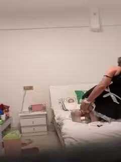 國產CD系列漂亮的偽娘在家接客 小伙熱衷性玩具結果搞的自己硬不起來有點尷尬