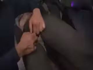 停車場撕破衣服硬上痴漢[中文字幕]