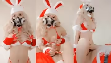 极品美乳圣诞女神骑乘操大屌圣诞老人，最后还被无套内射！