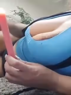 風騷老熟女、滴蠟，絲襪塞逼，主人拿棍子調教，逼都燒紅了！第01集