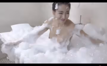 最新流出超美模特歡歡私拍視頻三點全出