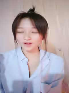 顏值很哇塞的極品小少婦全程露臉深夜激情陪狼友發騷，揉奶玩逼對著鏡頭掰開給狼友看特寫，摳逼摳的好刺激第01集