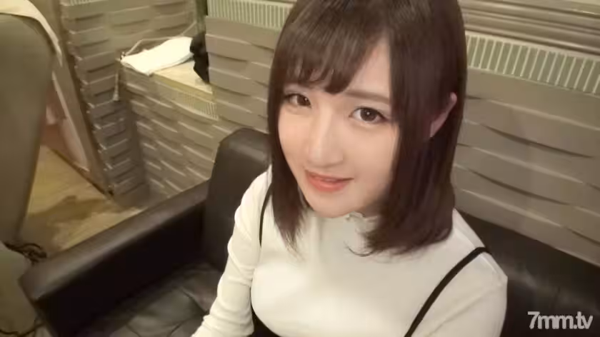 SIRO-3787第1槍網絡AV應用AV體驗拍攝952娃娃臉豐滿美少女尤里醬釘在胸罩外面的超然美大山雀與演員姬寶徹底刪除難忘的前男友