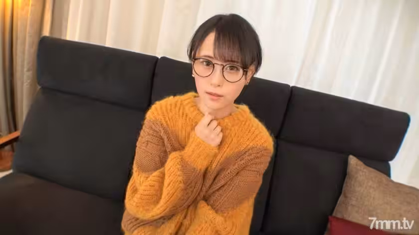 SIRO-4712第1槍天真美白好奇早熟娘只有一個經驗者的介紹眼鏡少女登場追夢演員蛋蛋在鏡頭前暴露本能..網上AV應用AV體驗拍攝1693